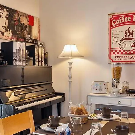 Ai 2 Papi Bed & Breakfast Rom