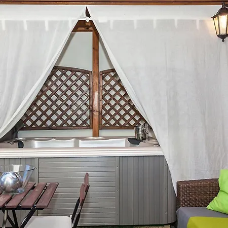 Ai 2 Papi Bed & Breakfast 2*